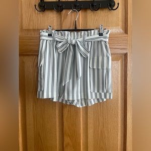NWT LOFT paperbag shorts, size small